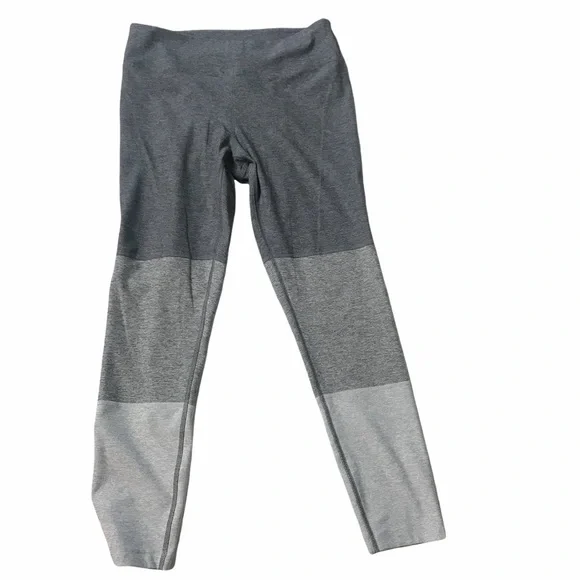 Outdoor Voices gray color block 7/8 leggings - Picture 3 of 6